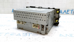 Toyota Prius 2005 JBL 6-CD Radio with scratches