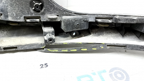 Lower grille of the front bumper of the Kia Niro 17-19 HEV, PHEV under fog lights, without radar, crack in the mount, sand
