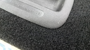 Kia Niro 17-22 HEV trunk floor is black, under the tray, needs cleaning, scratches on the handle