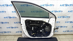 Front left door assembly for Kia Niro 17-22 keyless, white SWP, paint 0.25-0.3, sand, scratches