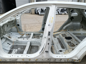 The central left body pillar of the Kia Niro 17-22 HEV on the body, bumps
