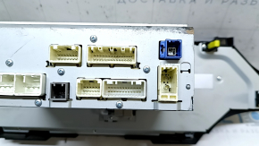 Toyota Avalon 13-14 monitor, scratched
