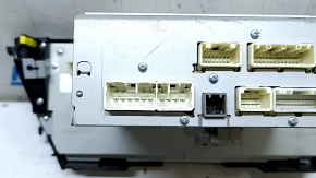 Toyota Avalon 13-14 monitor, scratched