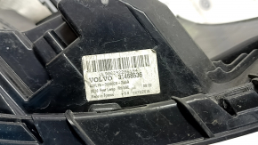 Volvo XC90 16-22 LED right outer fender light, cracks in glass, scratches