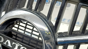 Black Volvo XC90 16-19 grille with badge, chrome frame, no camera, sand