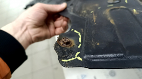 The left underbody protection of the Lexus RX350 RX450h 10-15 is pressed