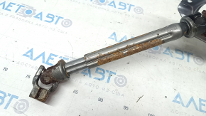 The steering column with the universal joint of a Honda Accord 23-24 is rusty.