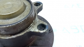 The rear left hub of a Honda Insight 19-22 has stripped hub mounting threads.