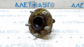 The rear left hub of a Honda Insight 19-22 has stripped hub mounting threads.