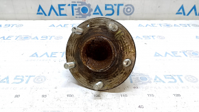 The rear right hub of a Honda Insight 19-22 has stripped hub mounting threads.