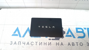 Tesla Model 3 18-keycard scratches