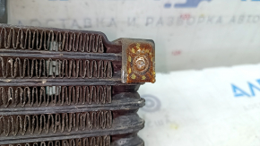 The transmission cooling radiator is bare for a Lexus RX450h 10-15, the bolts are broken.