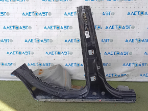 The right center pillar of a Jeep Renegade 15-23 is sawn off, with a roll, dent, and bumps.