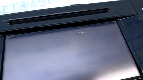 Toyota Avalon 13-14 monitor display has deep scratches