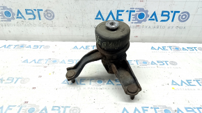 The left engine mount for a Lexus RX450h 10-15 is rusty.