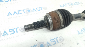 The front left half shaft of a Nissan Rogue 21-24 1.5T AWD has a stripped thread.