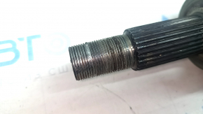 The front left half shaft of a Nissan Rogue 21-24 1.5T AWD has a stripped thread.