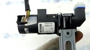 The motor for adjusting the knee support cushion of the passenger seat of the BMW X5 G05 19-22 has a broken mount.