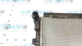 VW Jetta 19-24 1.4T water cooling radiator with dented honeycomb