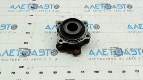 BMW X5 G05 19-24 rear right hub rusty