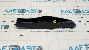 The rear left roof rail cover for a Lexus RX300 RX330 RX350 RX400h 04-09 has a broken mount.