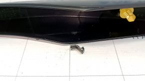 The rear left roof rail cover for a Lexus RX300 RX330 RX350 RX400h 04-09 has a broken mount.