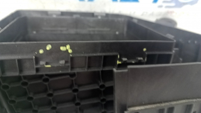 Nissan Rogue 21-23 underhood fuse box housing, broken fasteners, cracked housing