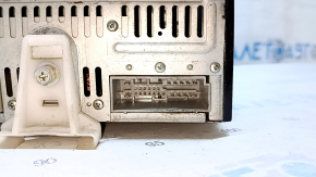 98-11 Lincoln Town Car radio mount broken