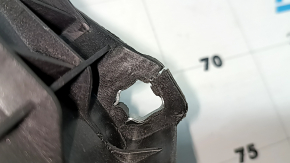 Left headlight mounting bracket for Audi Q5 8R 13-17, crack in mount