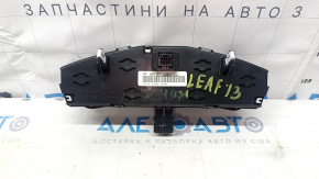 Nissan Leaf 13-17 upper instrument panel scratches