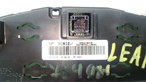 Nissan Leaf 13-17 upper instrument panel scratches