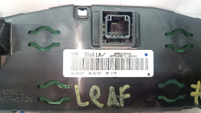 Nissan Leaf 11-12 upper instrument panel scratches