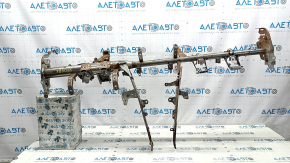 Rusty under-dash pipe for Toyota Highlander 17-18