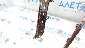 Rusty under-dash pipe for Toyota Highlander 17-18