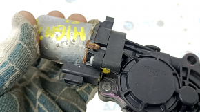 Toyota Highlander 14-19 driver's seat lift motor contact with water
