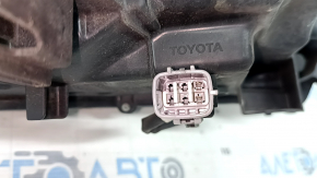 Left front headlight for Toyota Highlander 17-19 halogen, light, scratches