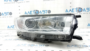 Toyota Highlander 17-19 right front headlight, halogen, light