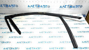 Front right door glass seal Ford Mustang Mach-E 21-23