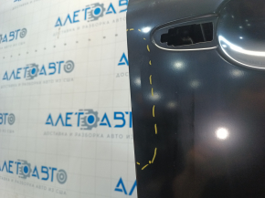 The front right door of the Mazda CX-5 17-24 is bare.