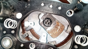 The driver's side airbag in the steering wheel of the Volkswagen ID.4 23-25 is black and does not have wiring.