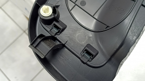 The trunk door trim of a 19-2019 Toyota Highlander is black, with plugs, scratches, and broken fasteners.