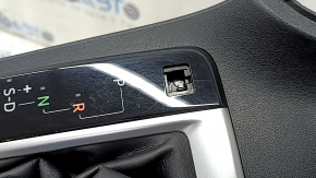 Toyota Highlander 17-19 center console trim panel for heating, no buttons, no cap, scratches