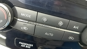 Nissan Rogue 17-20 auto climate control, peeling chrome, scratches