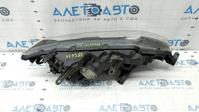 Nissan Rogue 17-20 halogen front left headlight, no mount, broken mount