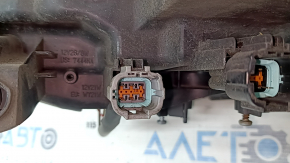 Right front headlight for Nissan Rogue 17-20 halogen, no mount, scratches, broken mount