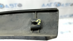 Front right fender arch trim for Nissan Rogue 14-20, structure, cracks in fasteners, worn