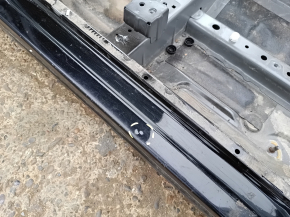 Front right quarter panel of a 14-20 Nissan Rogue on the body, black, bumper on the threshold
