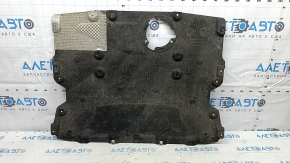 The rear engine guard of the BMW X3 G01 18-21 is torn.