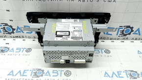 Nissan Rogue 17-17 radio tape recorder scratches