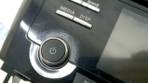 Nissan Rogue 17-17 radio tape recorder scratches